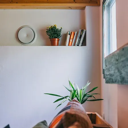 Hillside 2 A Szent Gyoergy-hegy Lankain * Ταπόλκα