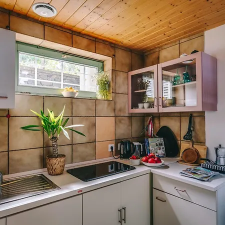 Hillside 2 A Szent Gyoergy-hegy Lankain بيت للعطل *